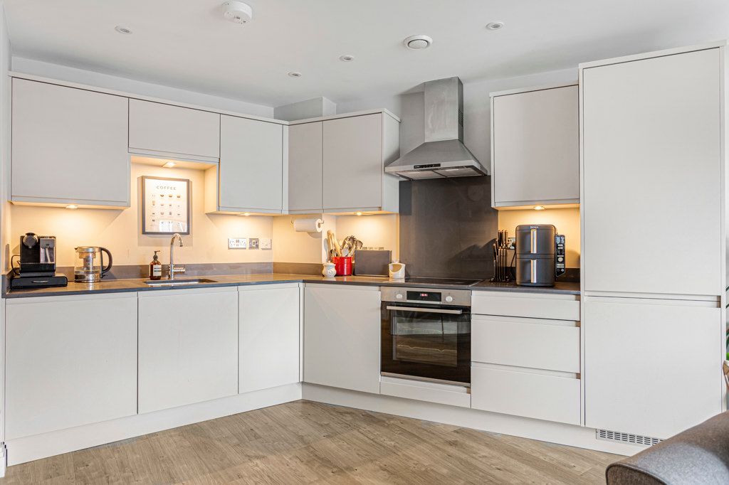 Property photo 3 of 19 Reception/Kitchen
