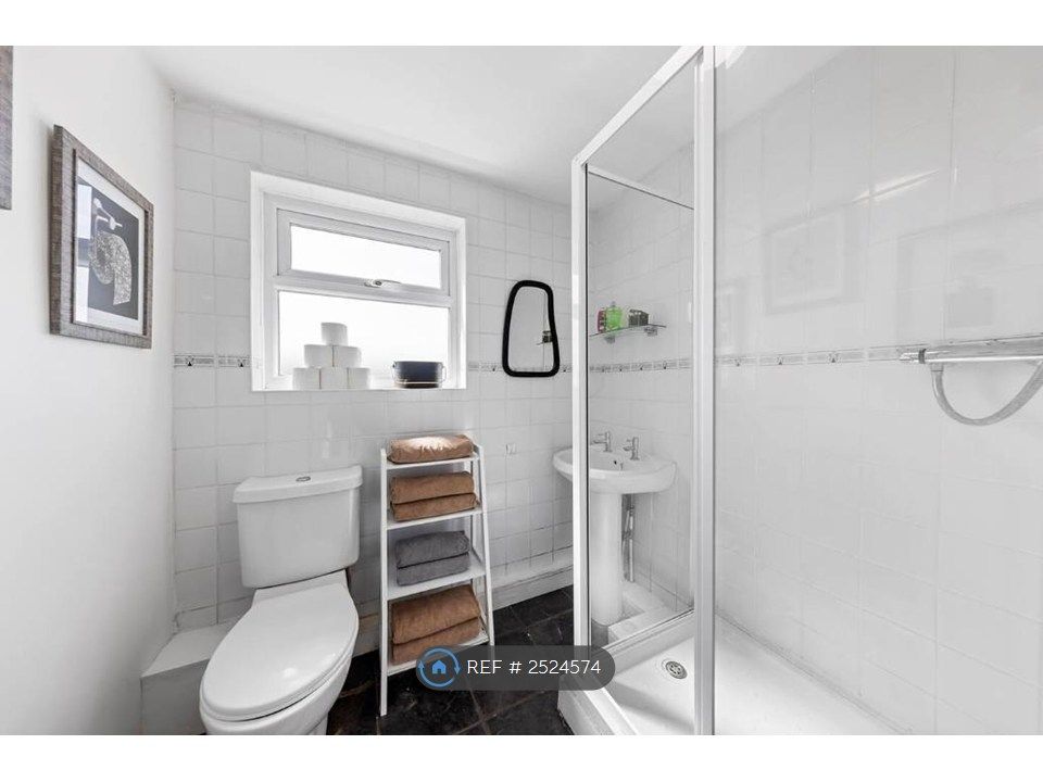 Property photo 3 of 15 Bathroom