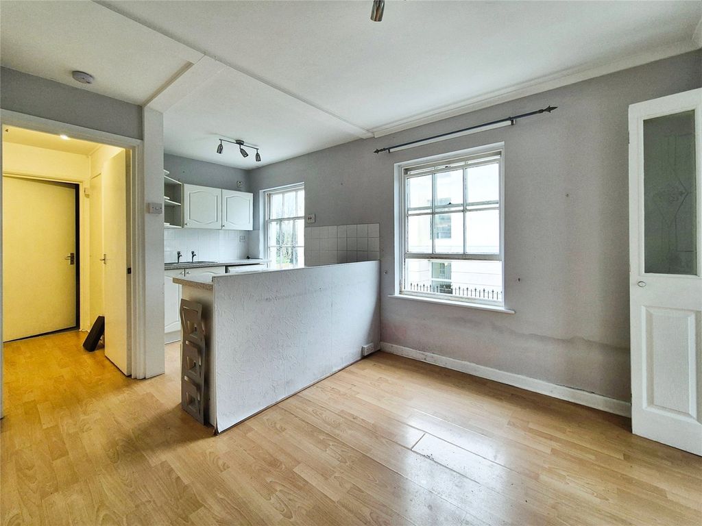 Property photo 2 of 8 Picture No. 06
