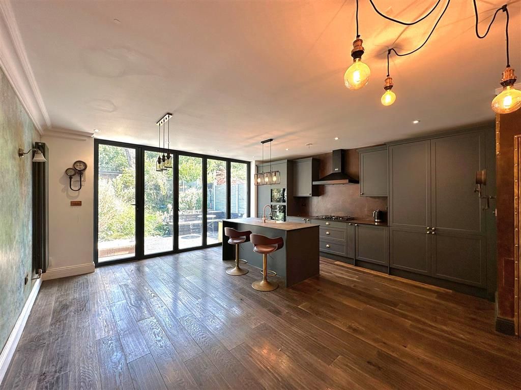 Property photo 1 of 10 Image