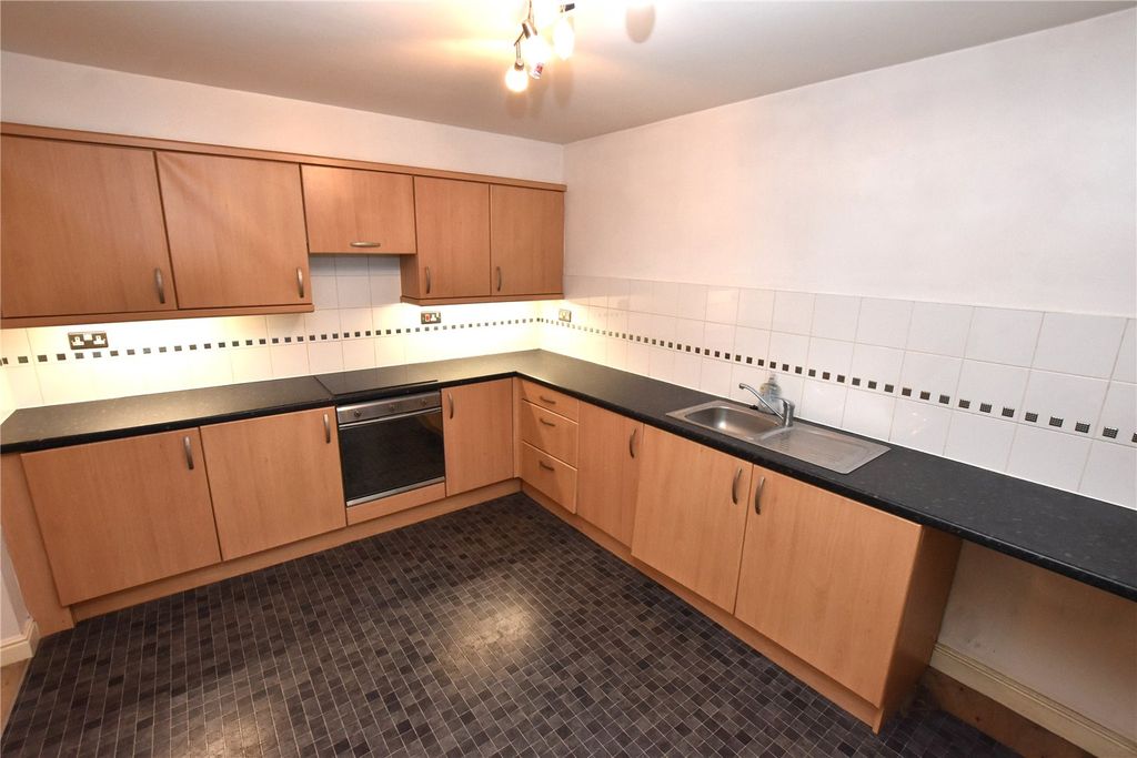 Property photo 2 of 16 Picture No. 04