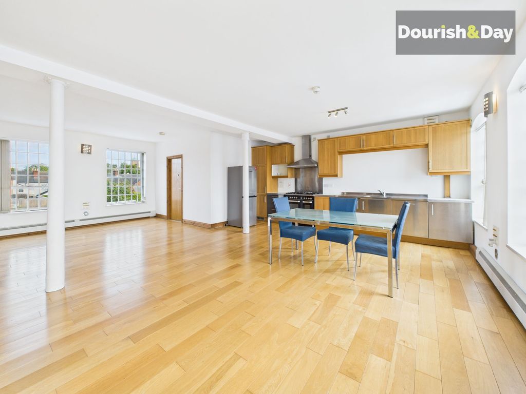 Property photo 2 of 8