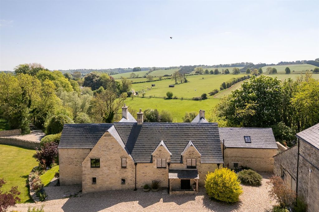 Property photo 2 of 33 133 - Dowmans Farmhouse - Gl53 9Qy - Web.Jpg