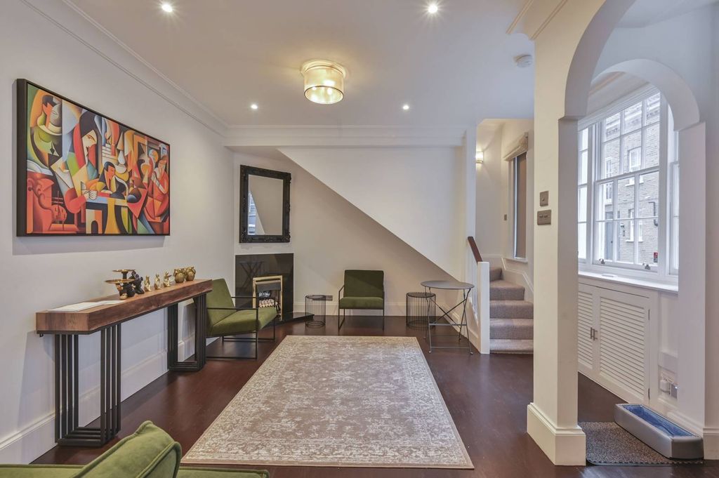 Property photo 3 of 13