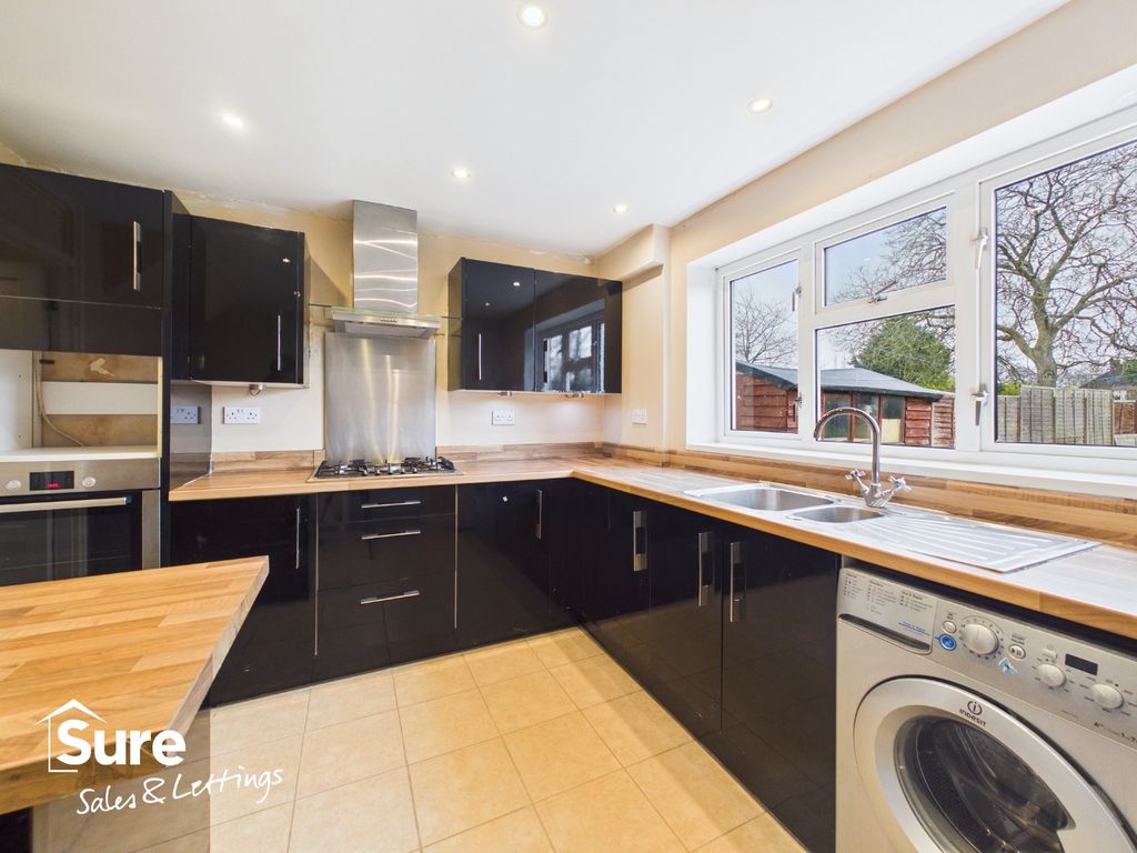 Property photo 1 of 19 4927021