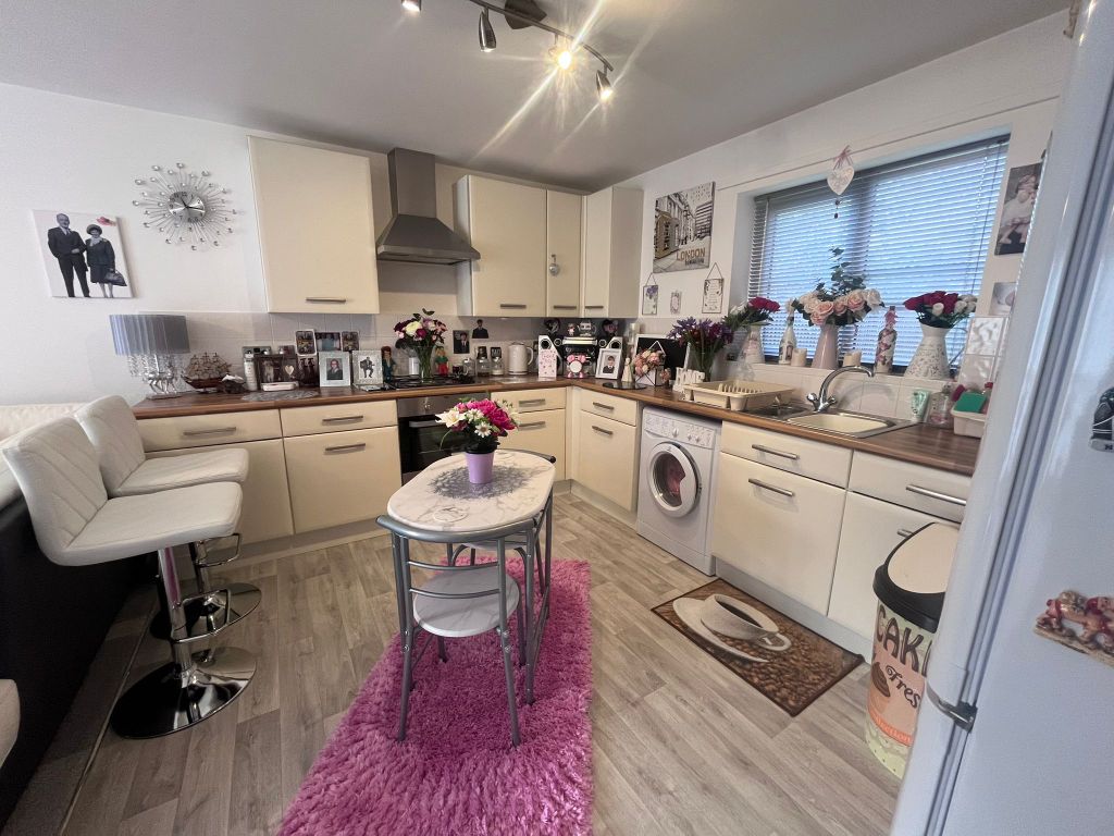 Property photo 2 of 17 Kitchen