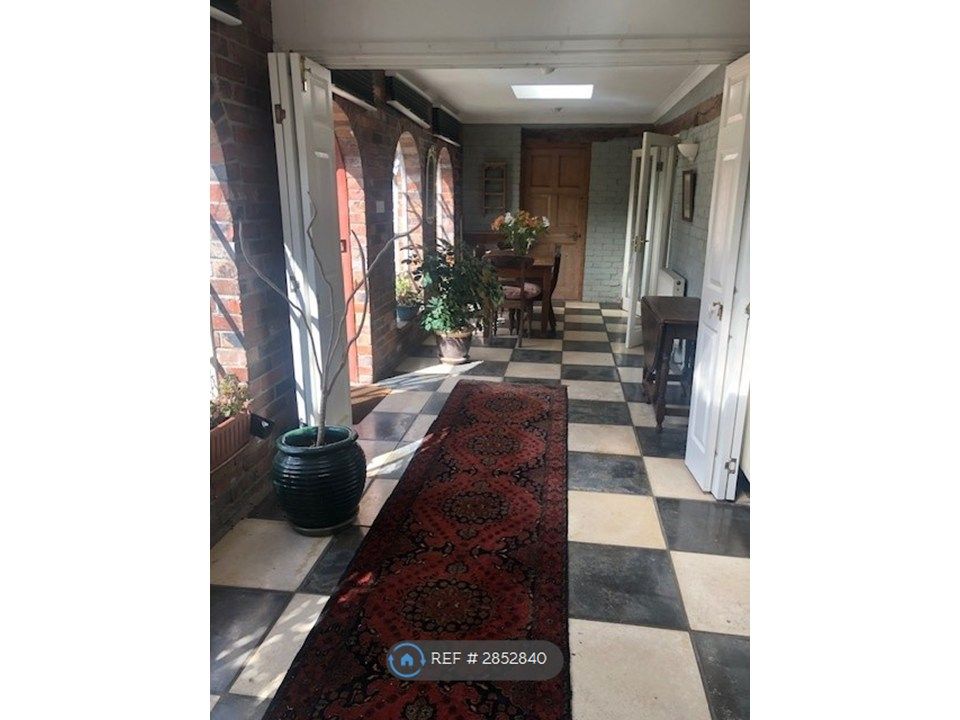 Property photo 2 of 9 Conservatory Interior