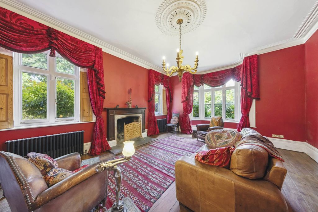 Property photo 3 of 67