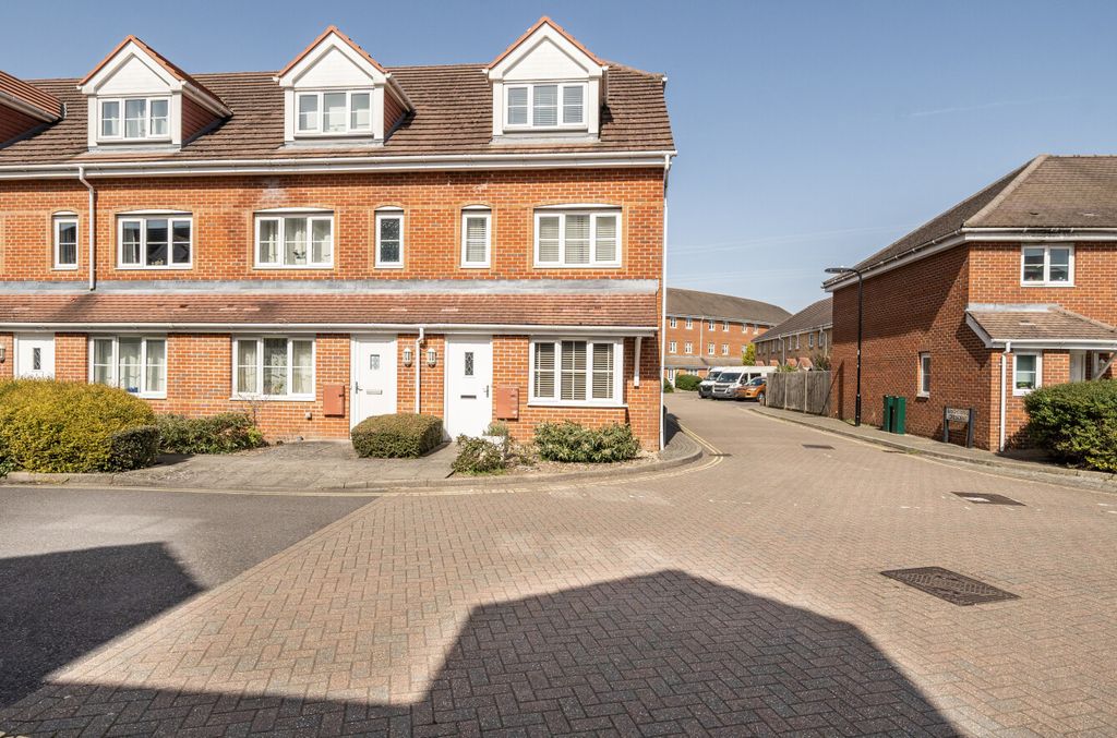 Property photo 1 of 14 1439294-6-69d6938...