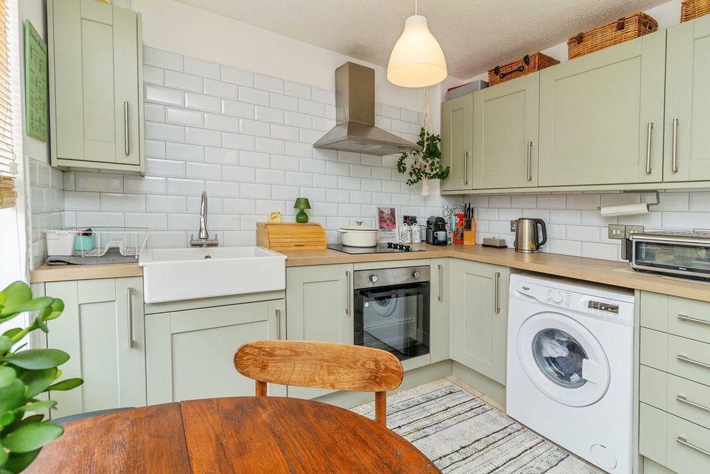 Property photo 3 of 18 Pbox-Img.Jpg