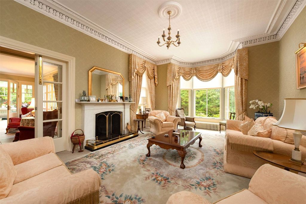 Property photo 3 of 31 Drawing Room