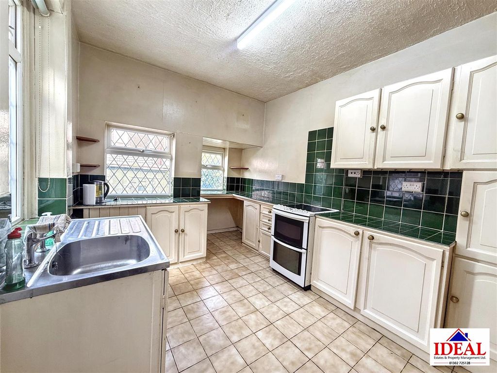 Property photo 2 of 16 Image00010.Jpg