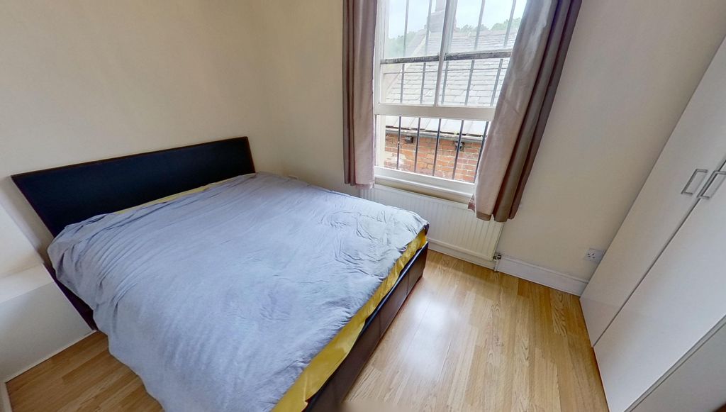 Property photo 2 of 13 Meanwood-Road-06102021092208.Jpg