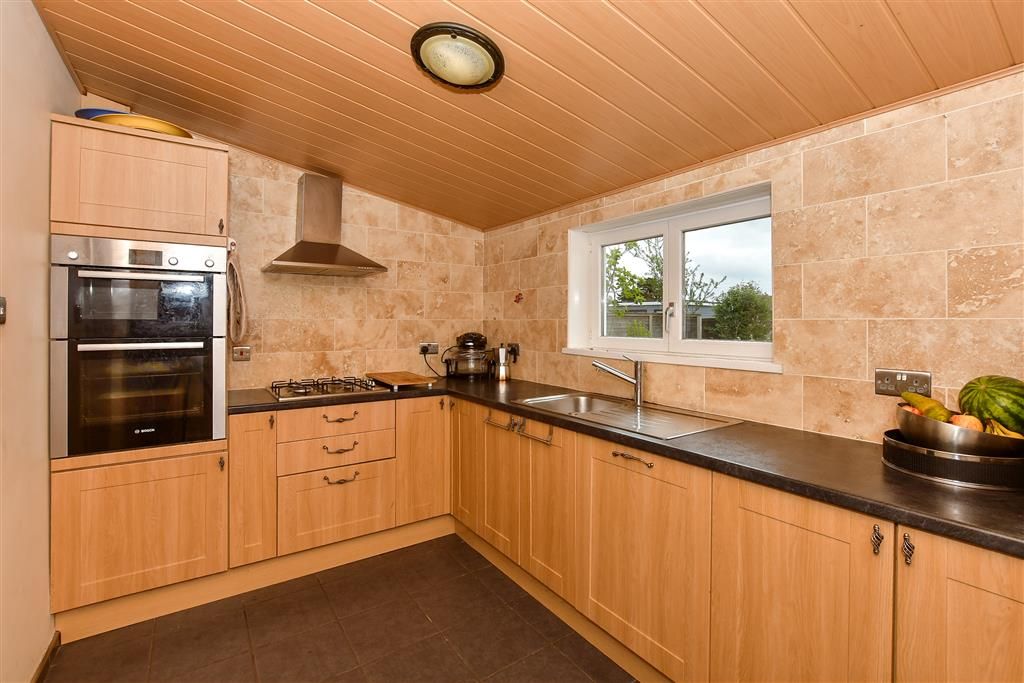 Property photo 3 of 14 Kitchen