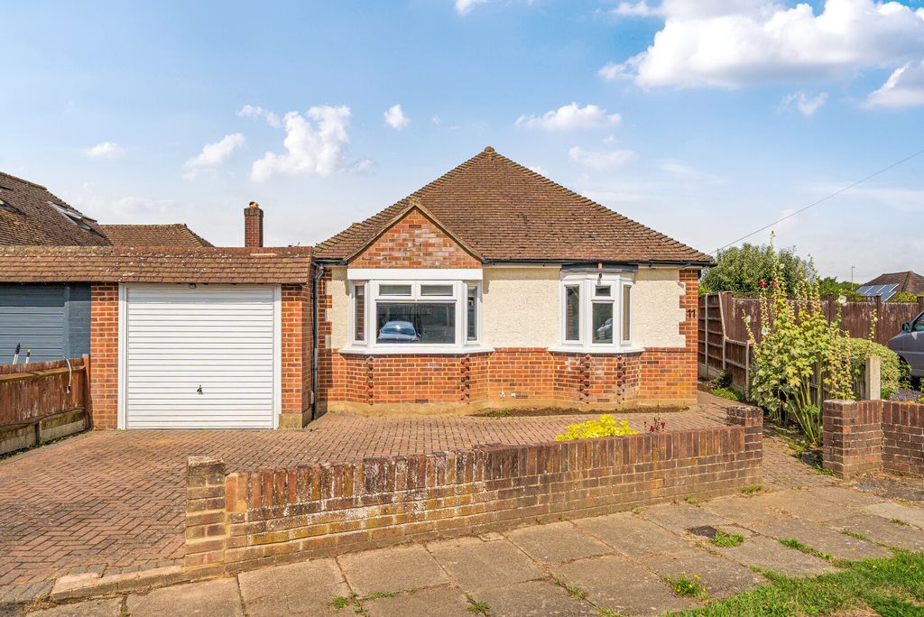 Property photo 1 of 17 1332674-4-688c8E8...
