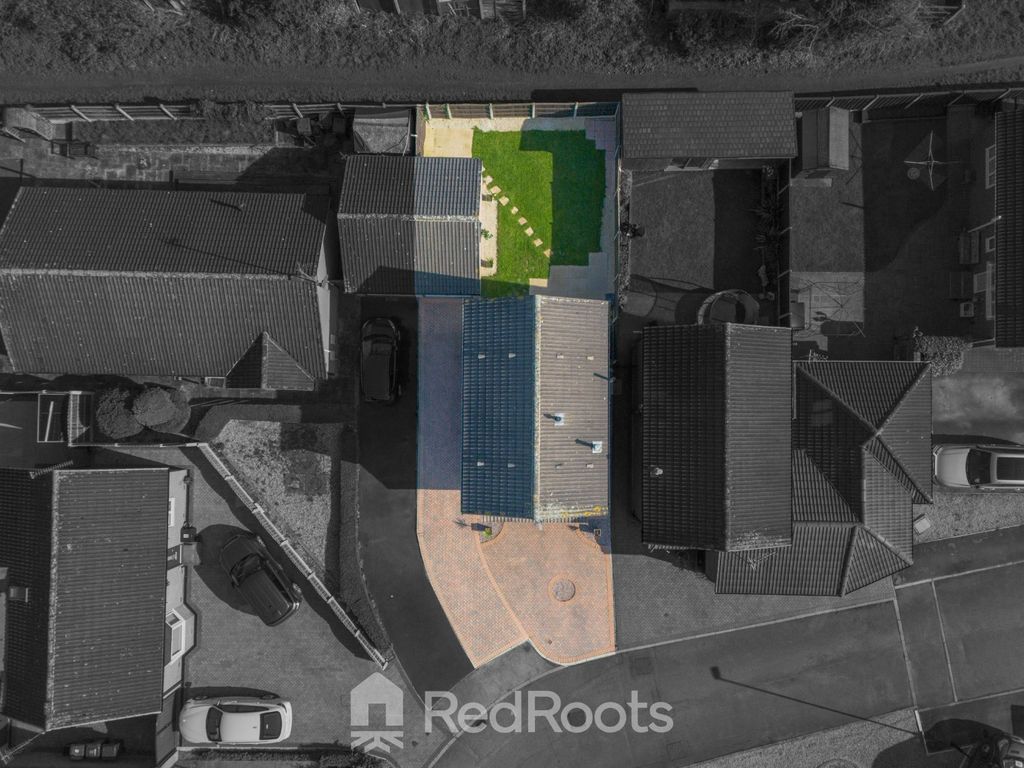 Property photo 2 of 28 4958803