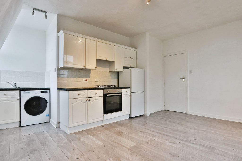 Property photo 3 of 17 Photography