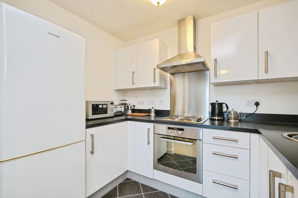 Property photo 2 of 17 Kitchen