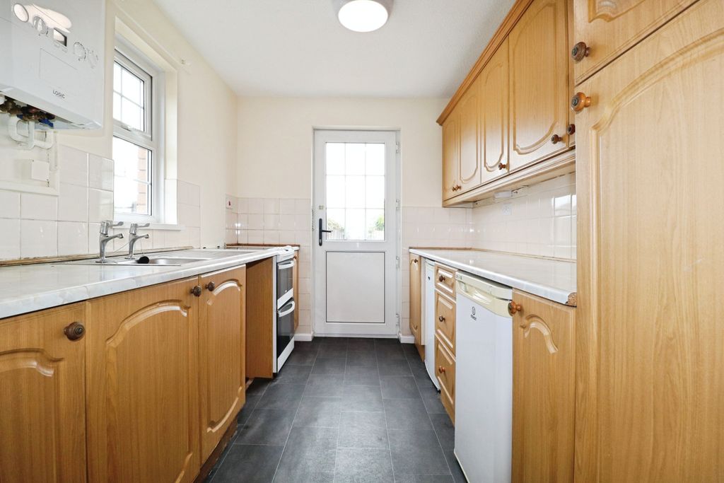 Property photo 3 of 11