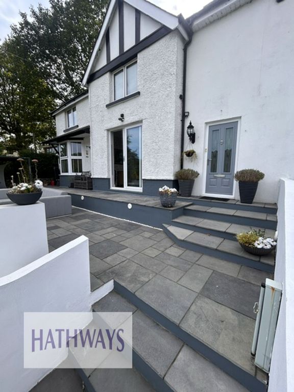 Property photo 2 of 122