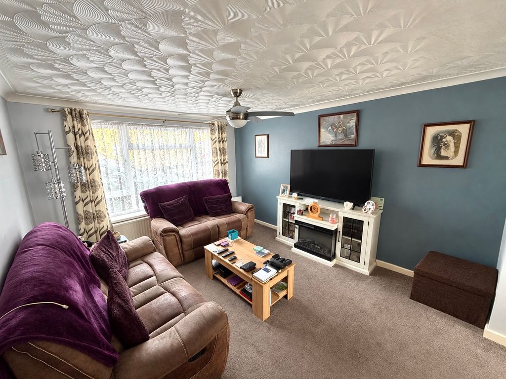 Property photo 2 of 18 57617884-1Bf8-4C6B-Bb0C-86549B6A49Be