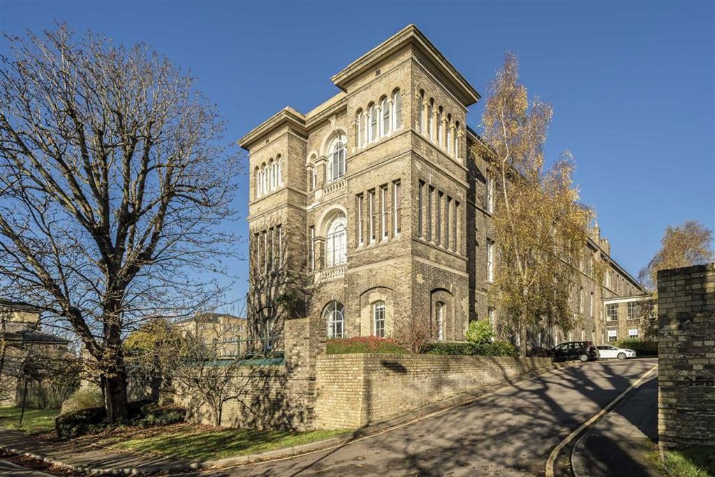 Property photo 1 of 9