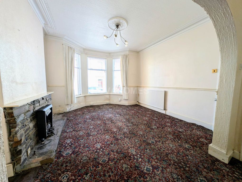 Property photo 3 of 13