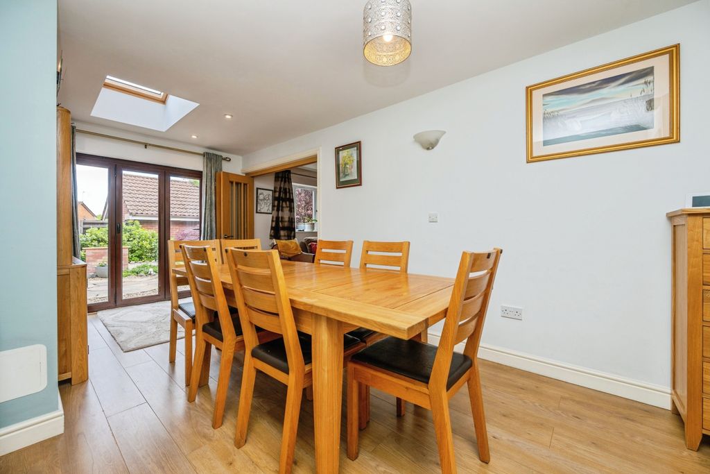 Property photo 2 of 18 Dining Room