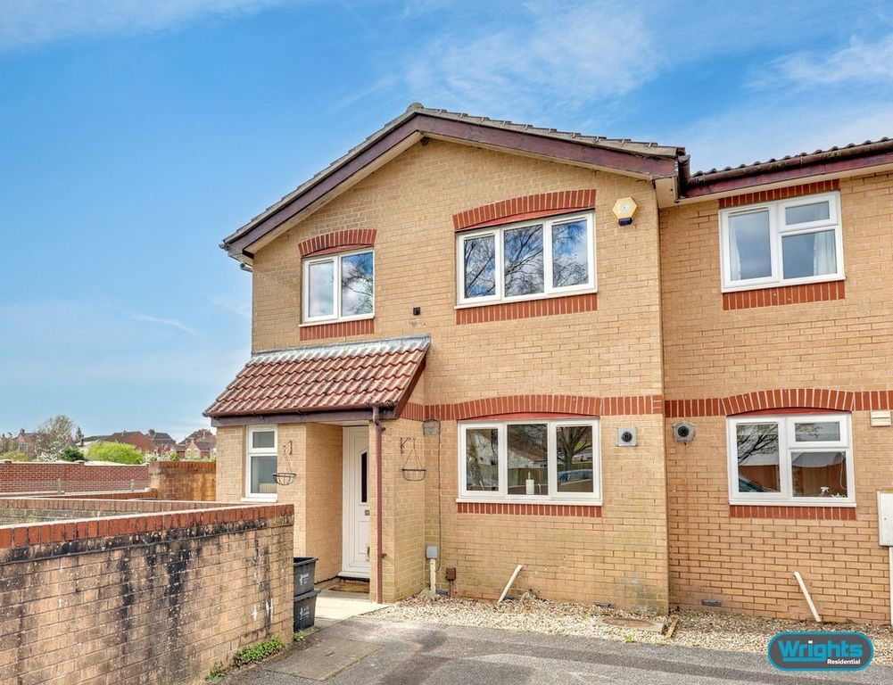 Property photo 1 of 20 Photo 3