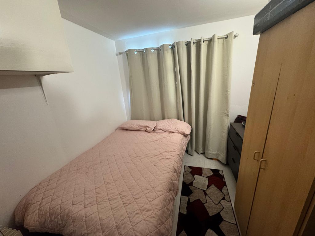 Property photo 2 of 5 Gallery