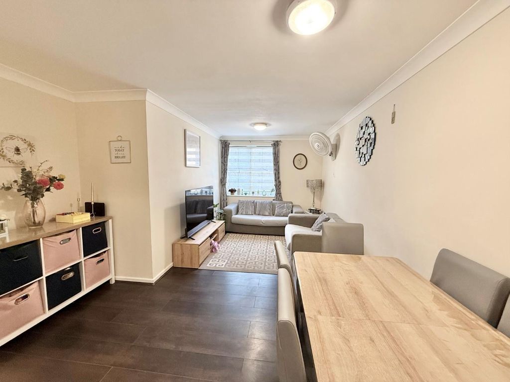 Property photo 2 of 11 9.Jpg