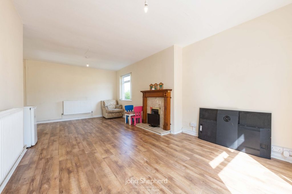 Property photo 3 of 15 Picture No. 11