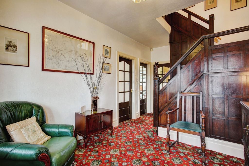Property photo 3 of 16 Pbox-Img.Jpg