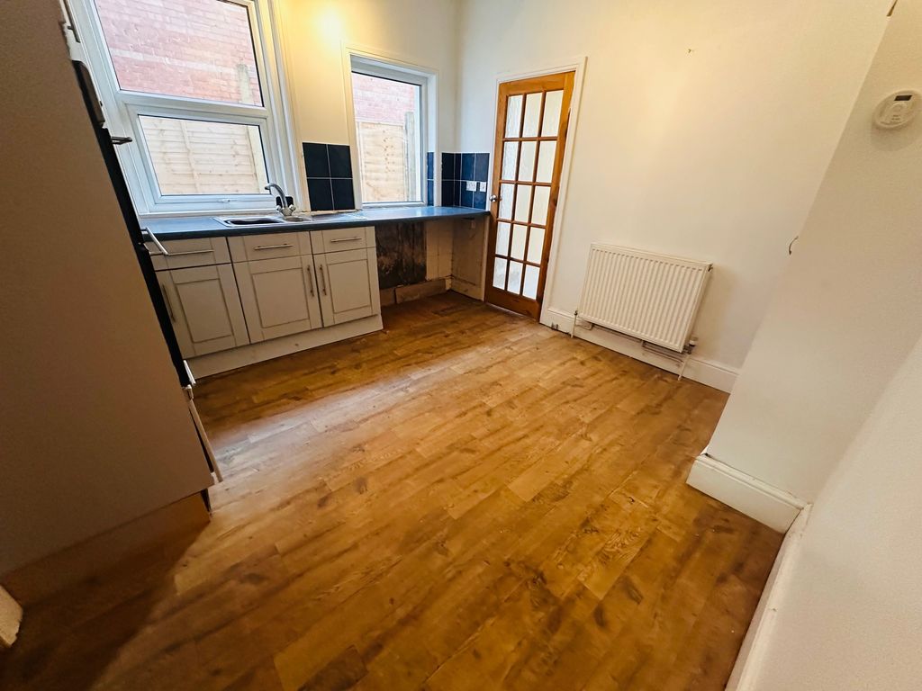 Property photo 3 of 17 Image