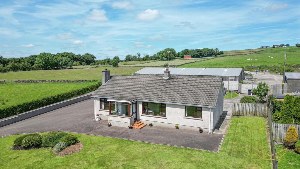 Property photo 3 of 40 Dhp-16.Jpg
