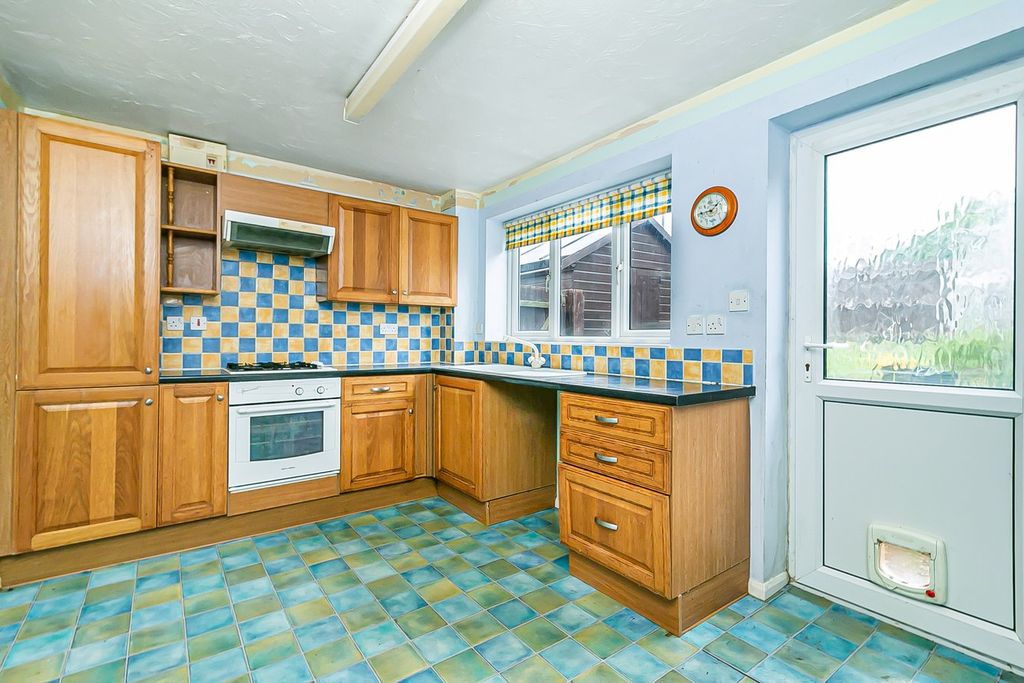 Property photo 2 of 11