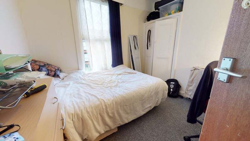 Property photo 2 of 8