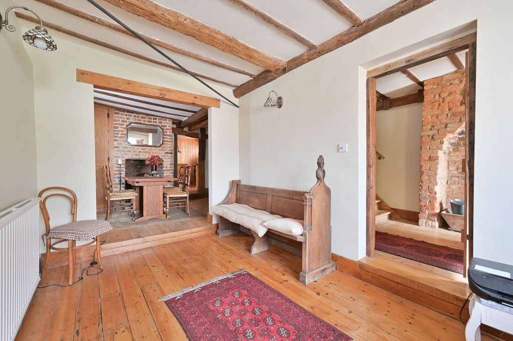 Property photo 2 of 26