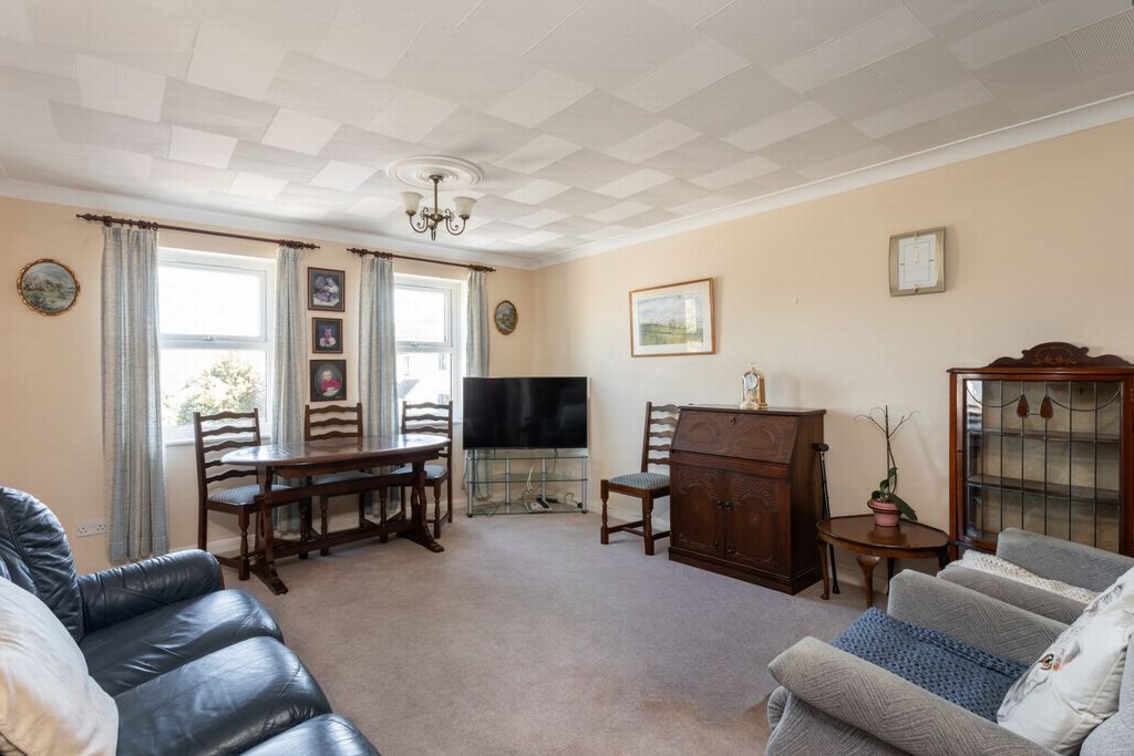 Property photo 2 of 15 Sitting Room