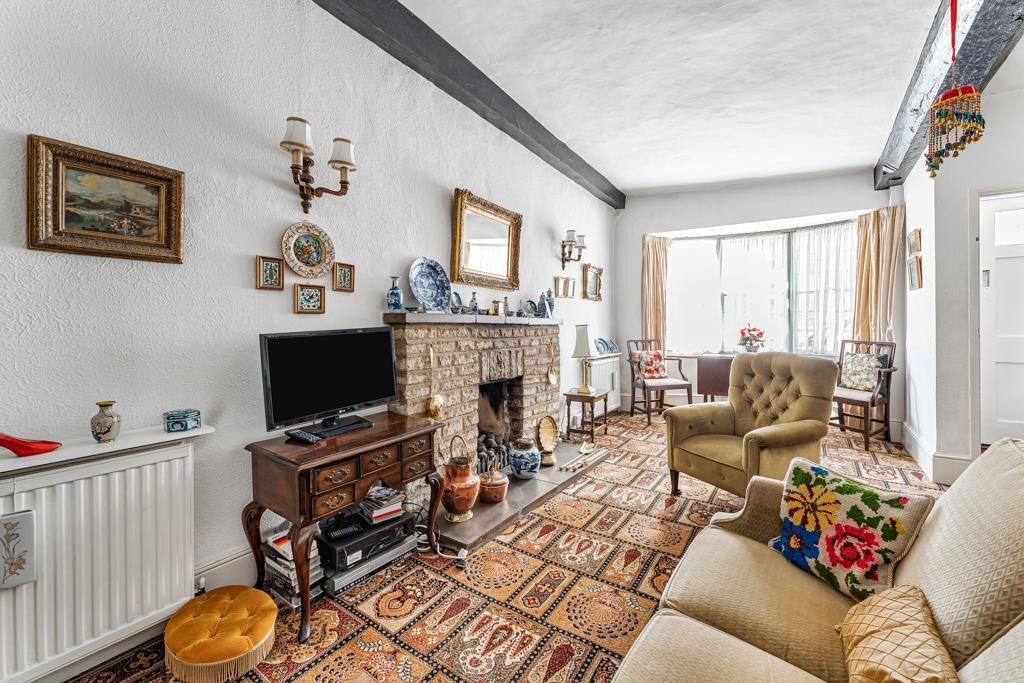 Property photo 2 of 14 10 Market Place-10.Jpg