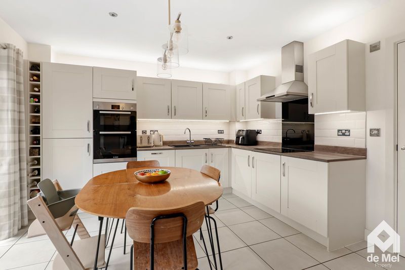 Property photo 2 of 13 Photo 10