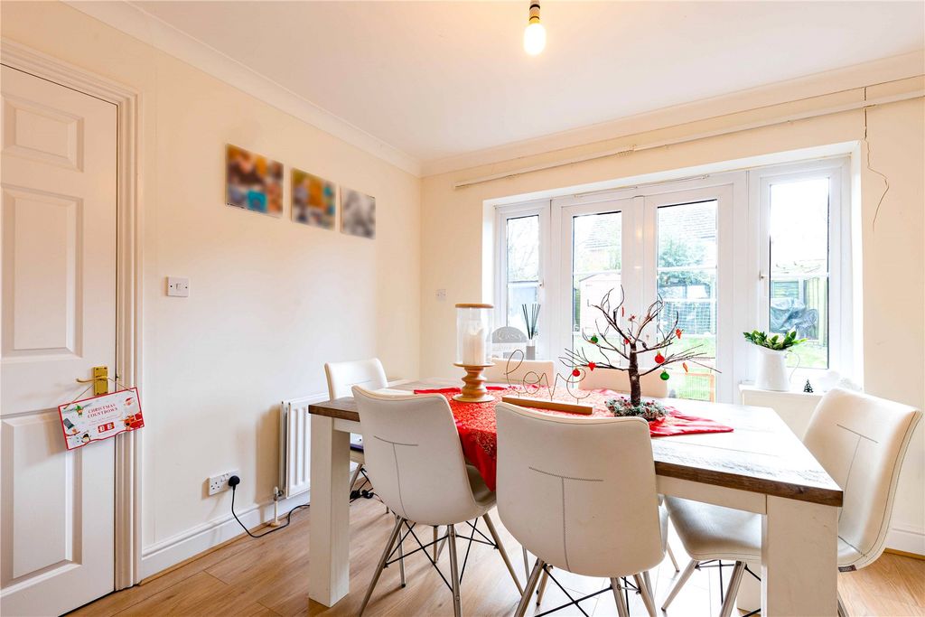 Property photo 3 of 8 Picture No. 18