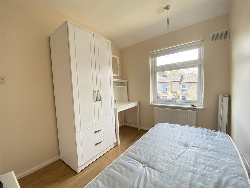 Property photo 1 of 6 Rm5.Jpg