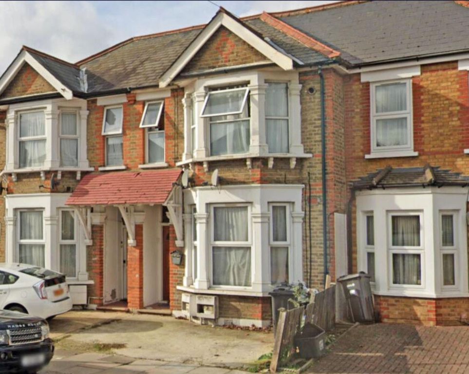 Property photo 1 of 5