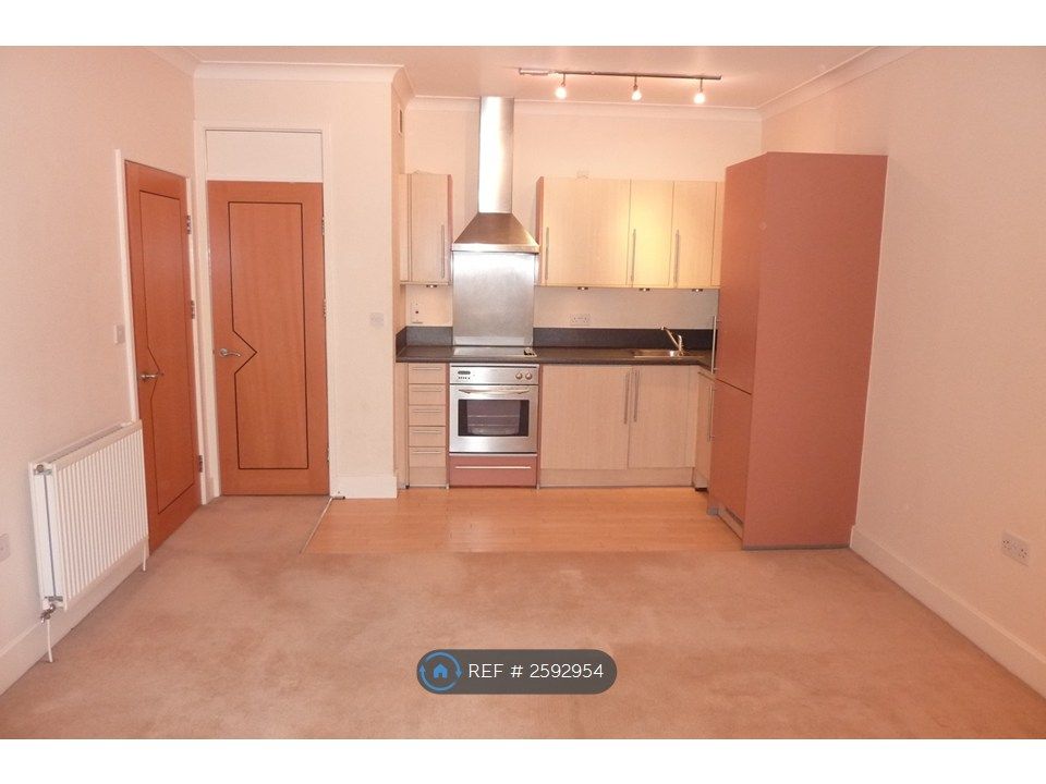 Property photo 2 of 7 Kitchen/Living Room