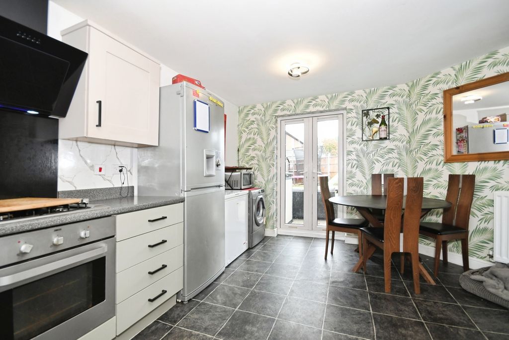Property photo 3 of 18 Photo