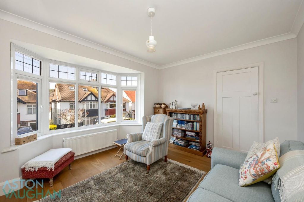 Property photo 3 of 19