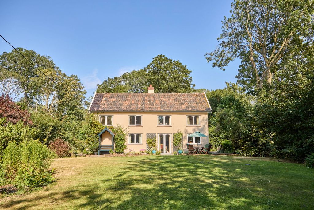 Property photo 2 of 41