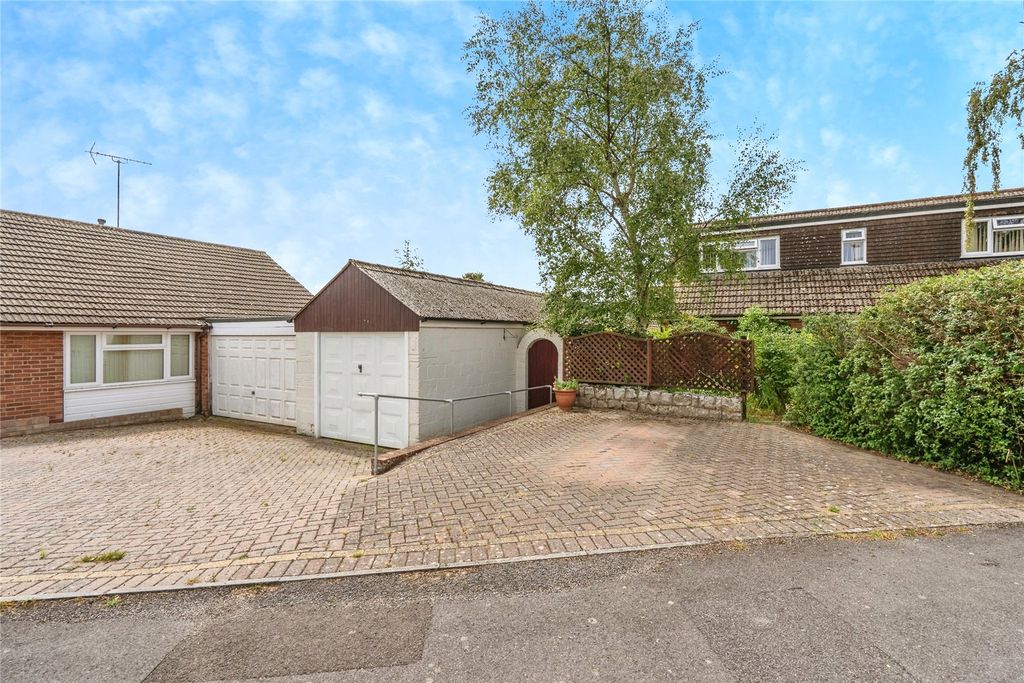 Property photo 3 of 21 Picture No. 32
