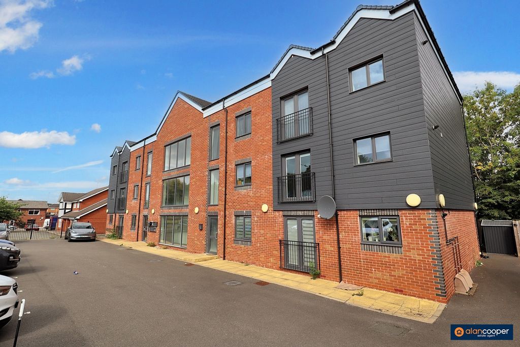 Property photo 1 of 20 4177561